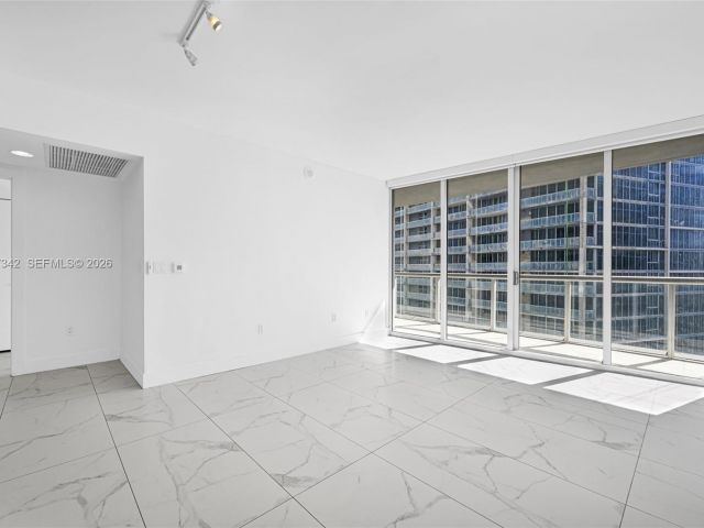 Apartment for rent  Unit #3113 - photo 7533923