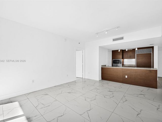 Apartment for rent  Unit #3113 - photo 7533926