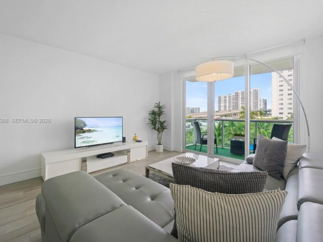 Apartment for rent  Unit #402 - photo 7492018