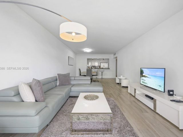 Apartment for rent  Unit #402 - photo 7492019