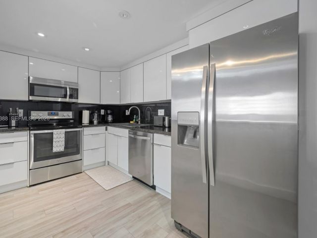 Apartment for rent  Unit #402 - photo 7492033