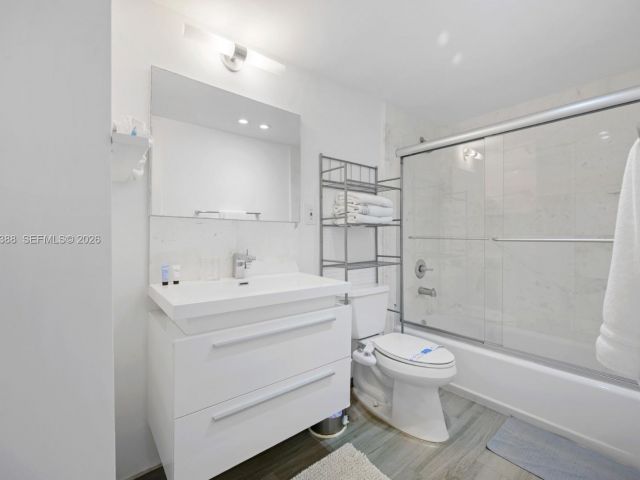 Apartment for rent  Unit #402 - photo 7492043