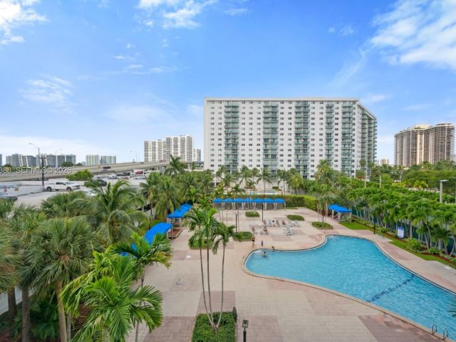 Apartment for rent  Unit #402 - photo 7492045