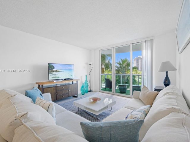 Apartment for rent  Unit #422 - photo 7491955