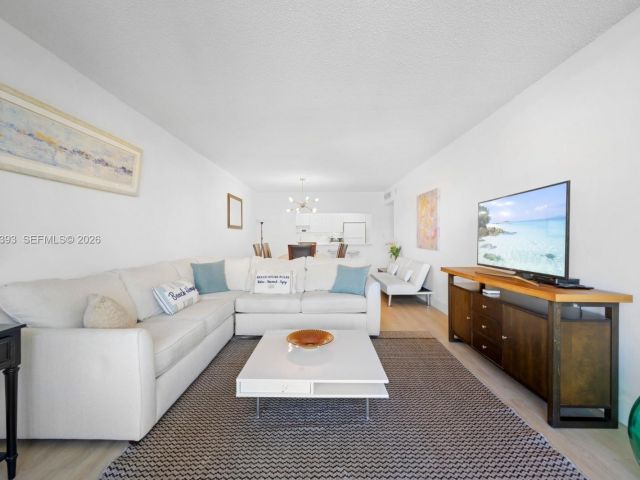 Apartment for rent  Unit #422 - photo 7491957