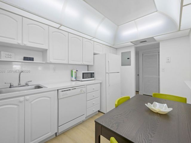 Apartment for rent  Unit #422 - photo 7491962