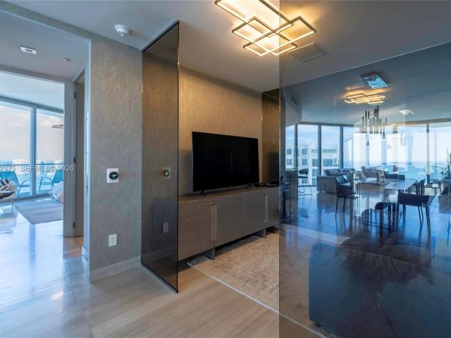 Apartment for sale  Unit #3004 - photo 7495678