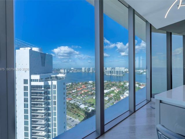 Apartment for sale  Unit #3004 - photo 7495686