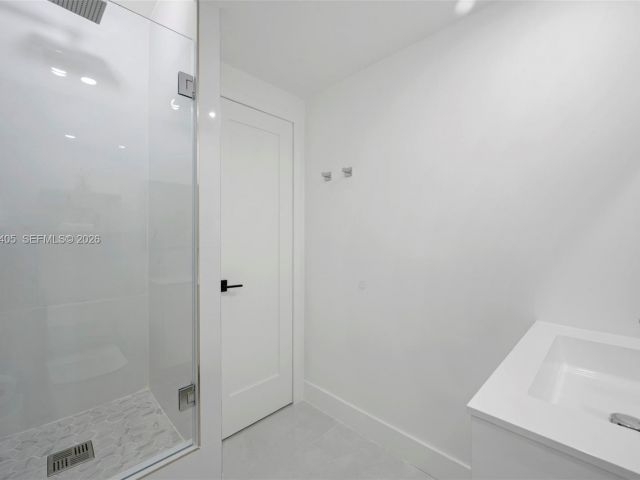 Apartment for rent  Unit #507 - photo 7491984