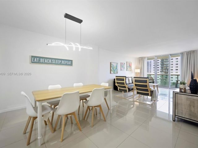 Apartment for rent  Unit #708 - photo 7491989