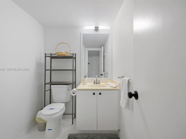 Apartment for rent  Unit #708 - photo 7491998