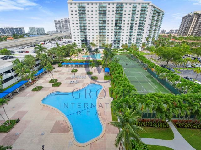 Apartment for rent  Unit #708 - photo 7491999