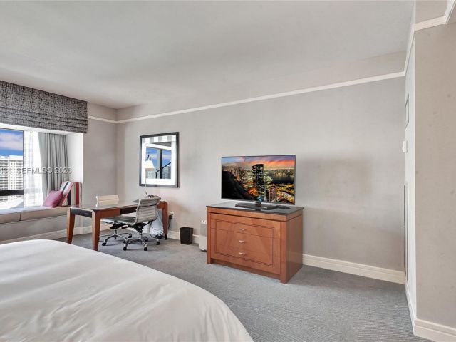 Apartment for sale  Unit #3308 - photo 7510414