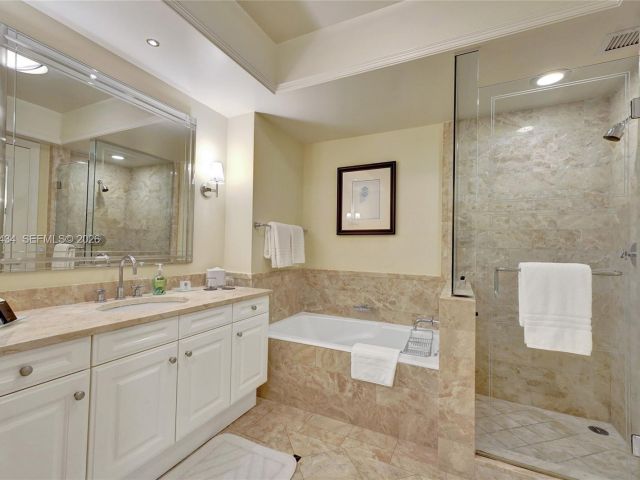 Apartment for sale  Unit #3308 - photo 7510421