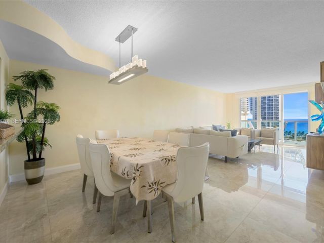 Apartment for rent  Unit #1605 - photo 7492117