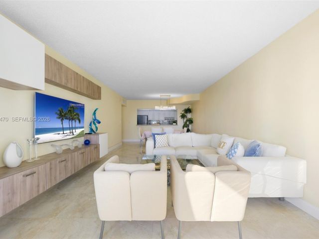 Apartment for rent  Unit #1605 - photo 7492118