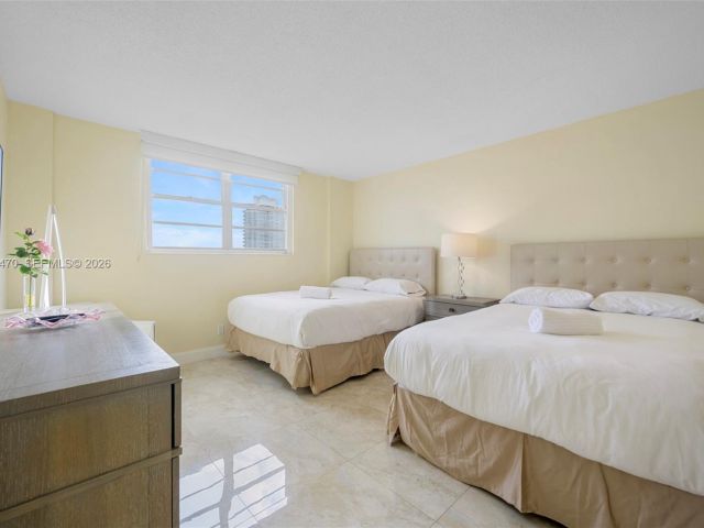 Apartment for rent  Unit #1605 - photo 7492122