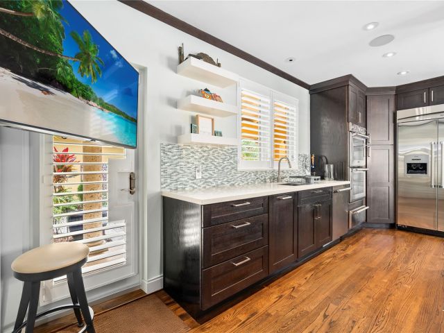 4-bedroom home for sale in Fort Lauderdale - 330 Royal Plaza Drive - MondialRealty