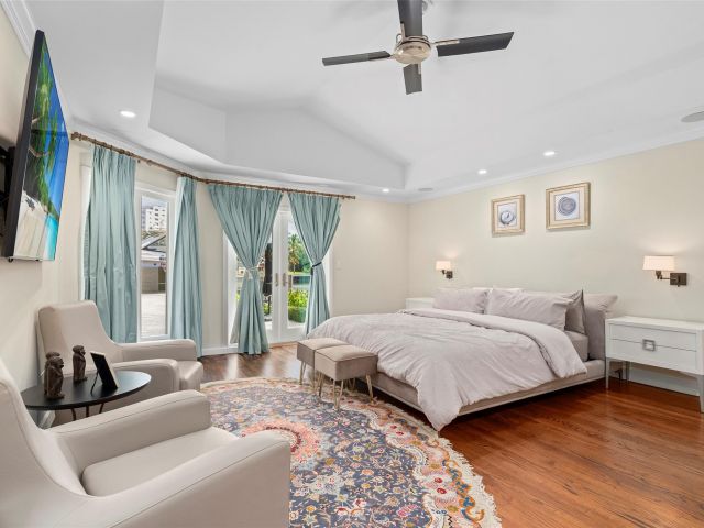 4-bedroom home for sale in Fort Lauderdale - 330 Royal Plaza Drive - MondialRealty