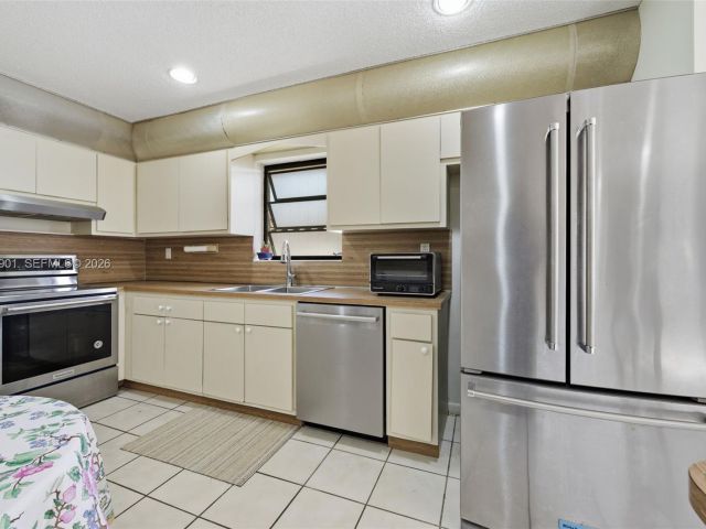 Home for sale at 9208 Emerson Ave - photo 7467147