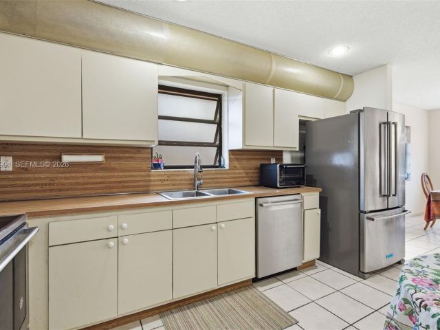 Home for sale at 9208 Emerson Ave - photo 7467148