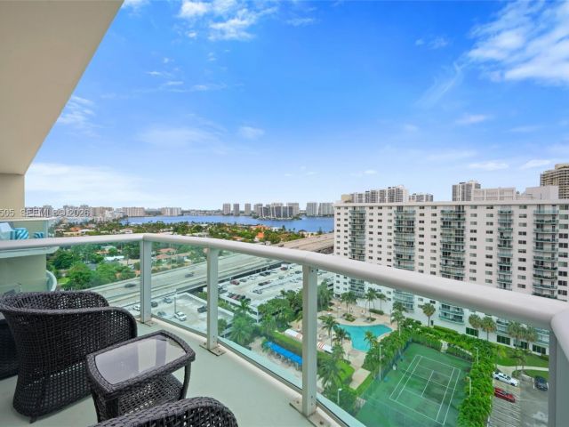 Apartment for rent  Unit #PH-14 - photo 7492001