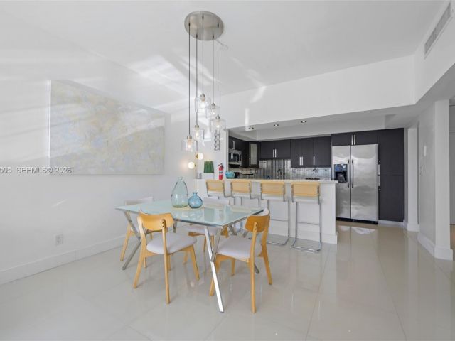 Apartment for rent  Unit #PH-14 - photo 7492006