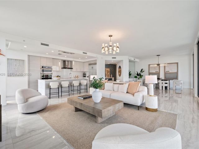 Apartment for sale  Unit #3201 - photo 7511072