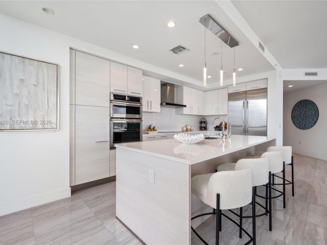 Apartment for sale  Unit #3201 - photo 7511073