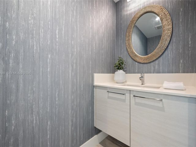 Apartment for sale  Unit #3201 - photo 7511078