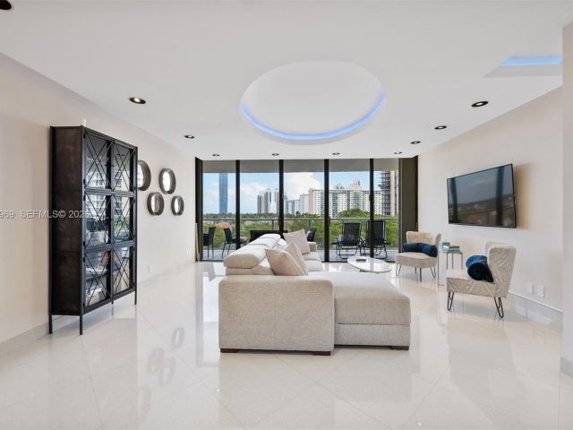 Apartment for sale  Unit #5F - photo 7503770