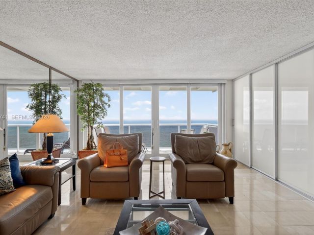 Apartment for sale  Unit #PH4 - photo 7502301