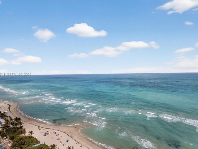 Apartment for sale  Unit #PH4 - photo 7502306