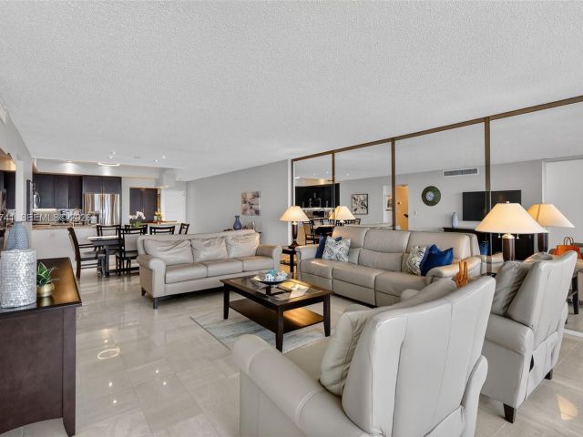 Apartment for sale  Unit #PH4 - photo 7502309