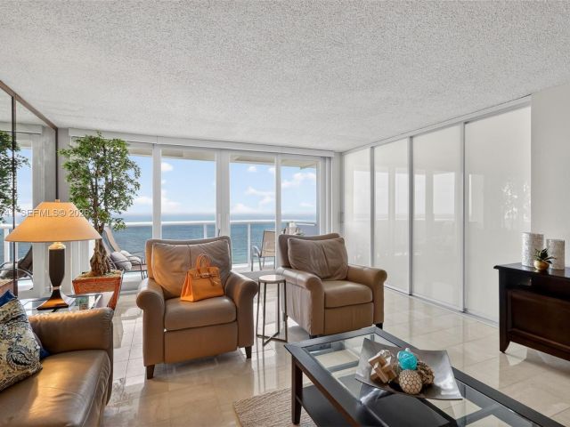 Apartment for sale  Unit #PH4 - photo 7502310