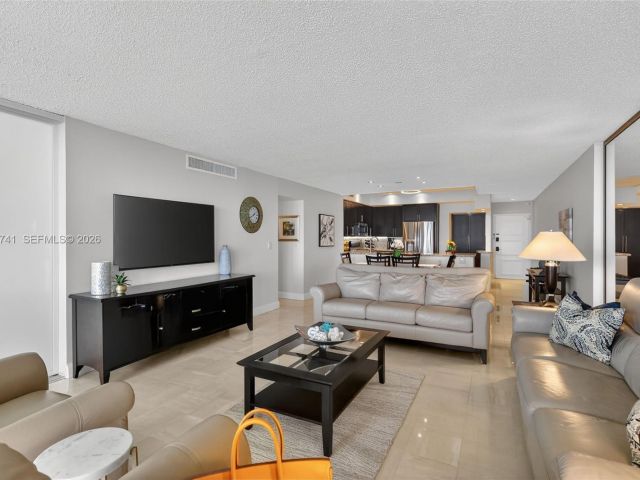 Apartment for sale  Unit #PH4 - photo 7502313