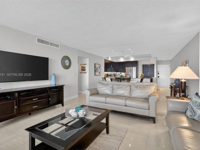 Apartment for sale  Unit #PH4 - photo 7502314