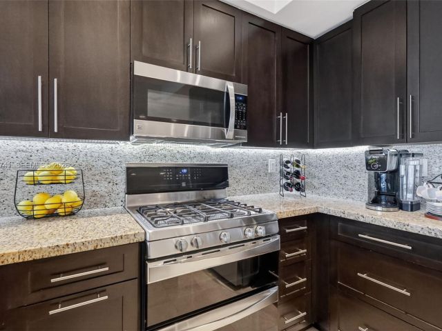 Apartment for sale  Unit #PH4 - photo 7502318