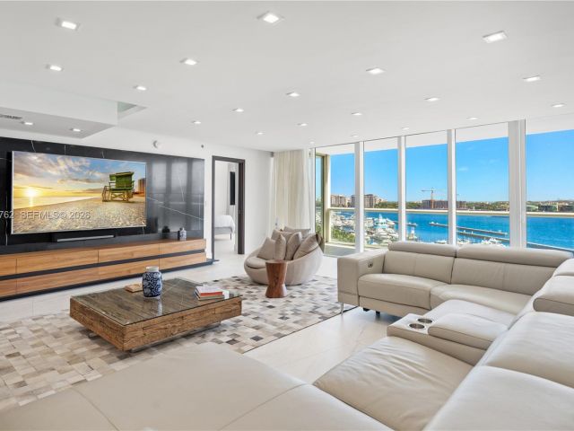 Apartment for rent  Unit #901-902 - photo 7508850