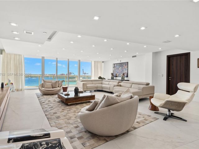 Apartment for rent  Unit #901-902 - photo 7508857