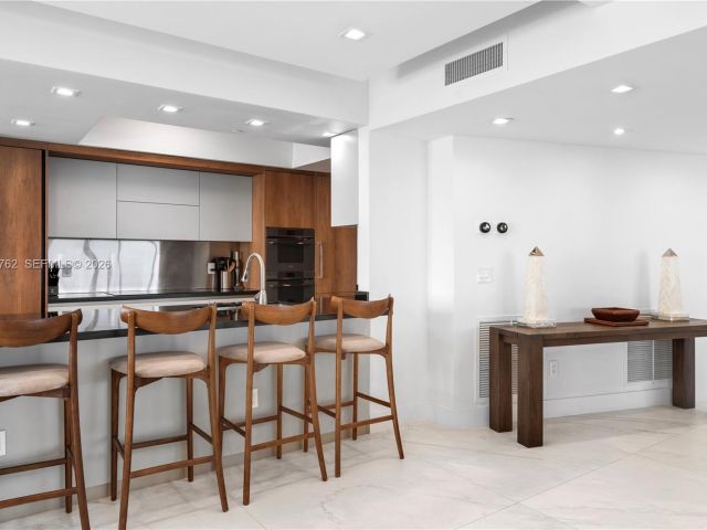 Apartment for rent  Unit #901-902 - photo 7508862