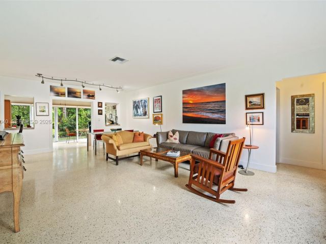 Home for sale at 8819 Hawthorne Ave - photo 7467015