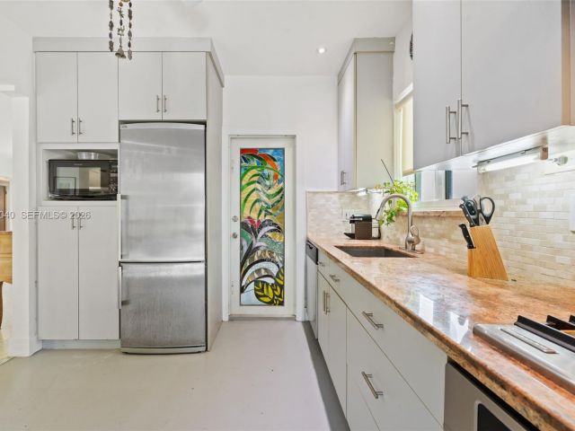 Home for sale at 8819 Hawthorne Ave - photo 7467027