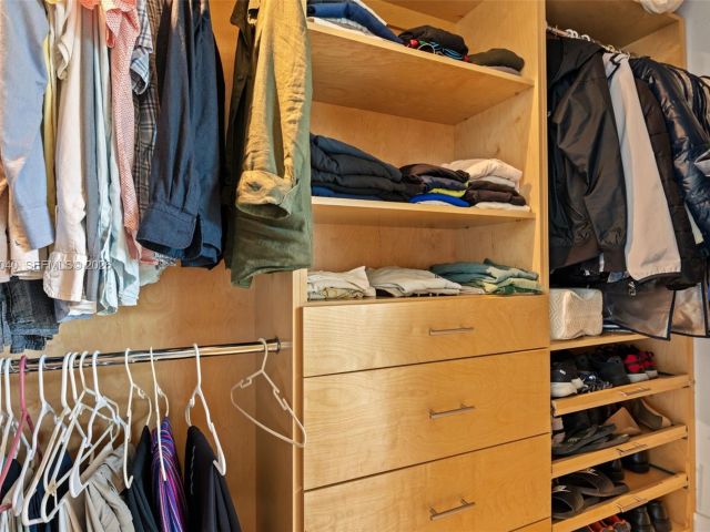 Home for sale at 8819 Hawthorne Ave - photo 7467036