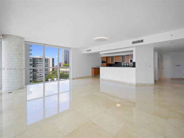 Apartment for sale  Unit #911 - photo 7511696