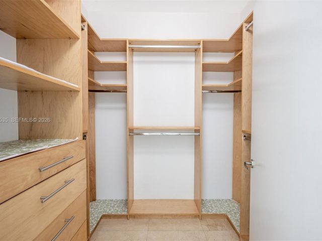 Apartment for sale  Unit #911 - photo 7511706