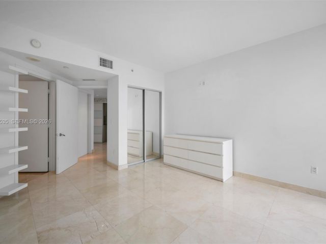Apartment for sale  Unit #911 - photo 7511708