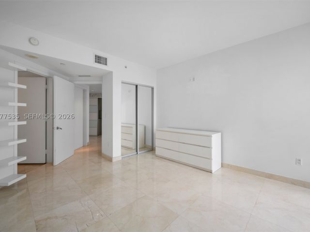 2-bedroom condo for sale in Miami - 1331 Brickell Bay Dr 911 - MondialRealty