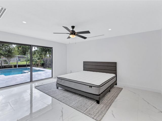 Home for rent at 1608 SW 5th Ct - photo 7482892