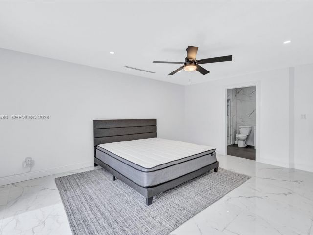 Home for rent at 1608 SW 5th Ct - photo 7482893